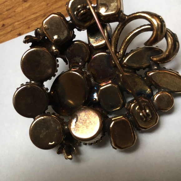 Vintage mixed size multi rhinestone brooch/pin - Picture 6 of 7